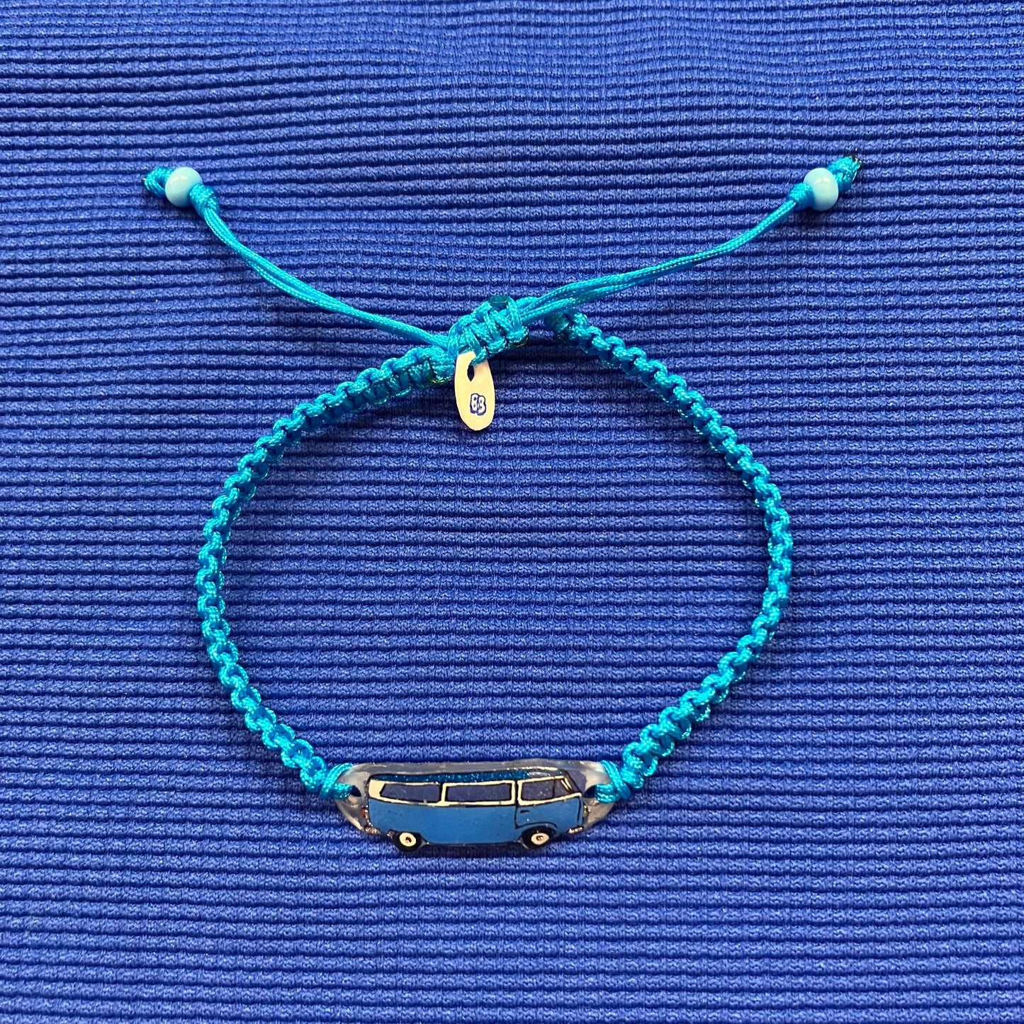 Minibus bleu turquoise