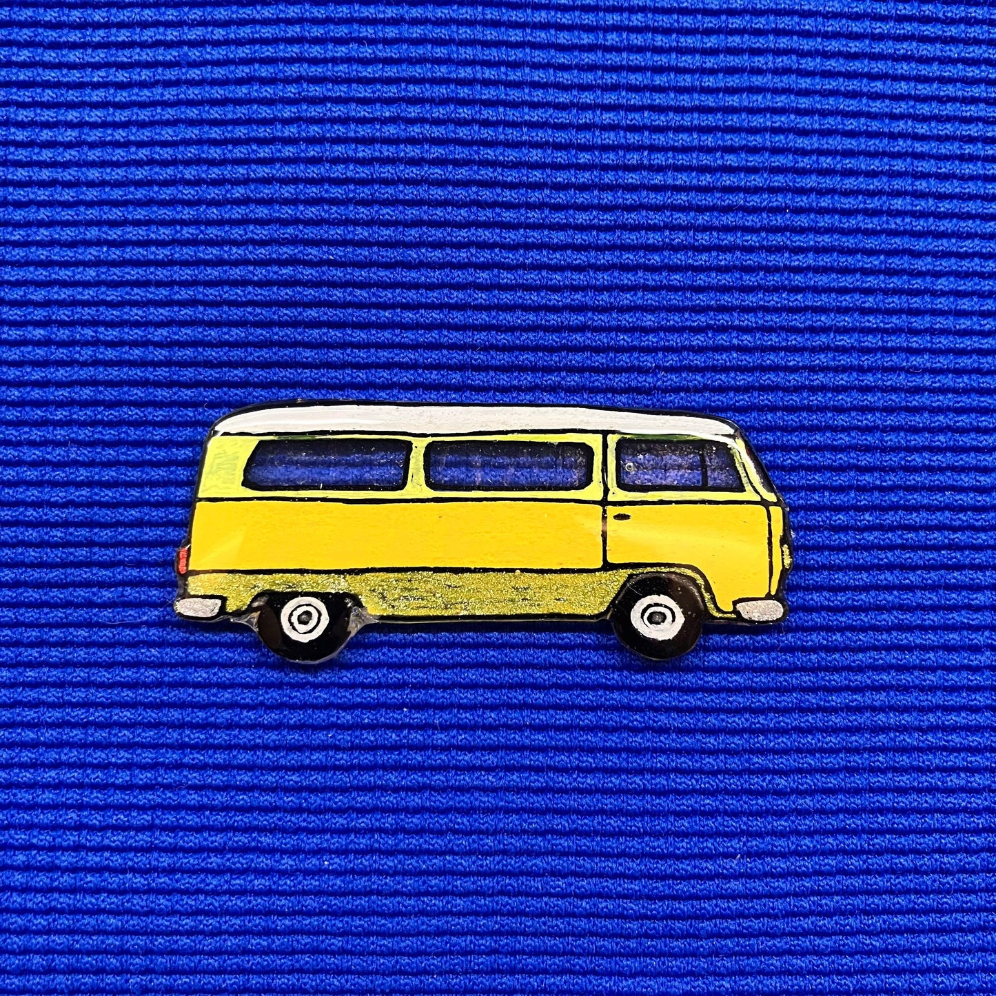 Minibus jaune