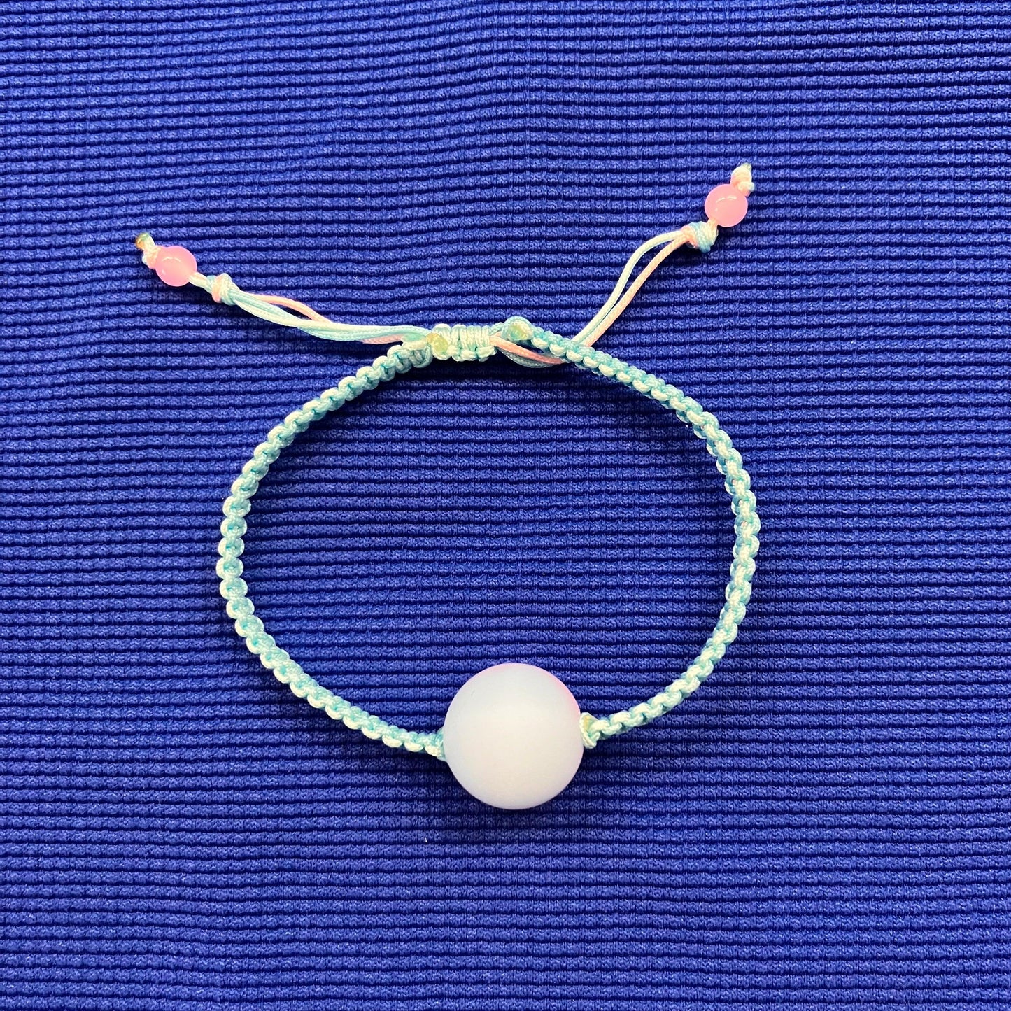 Boule bleu pâle