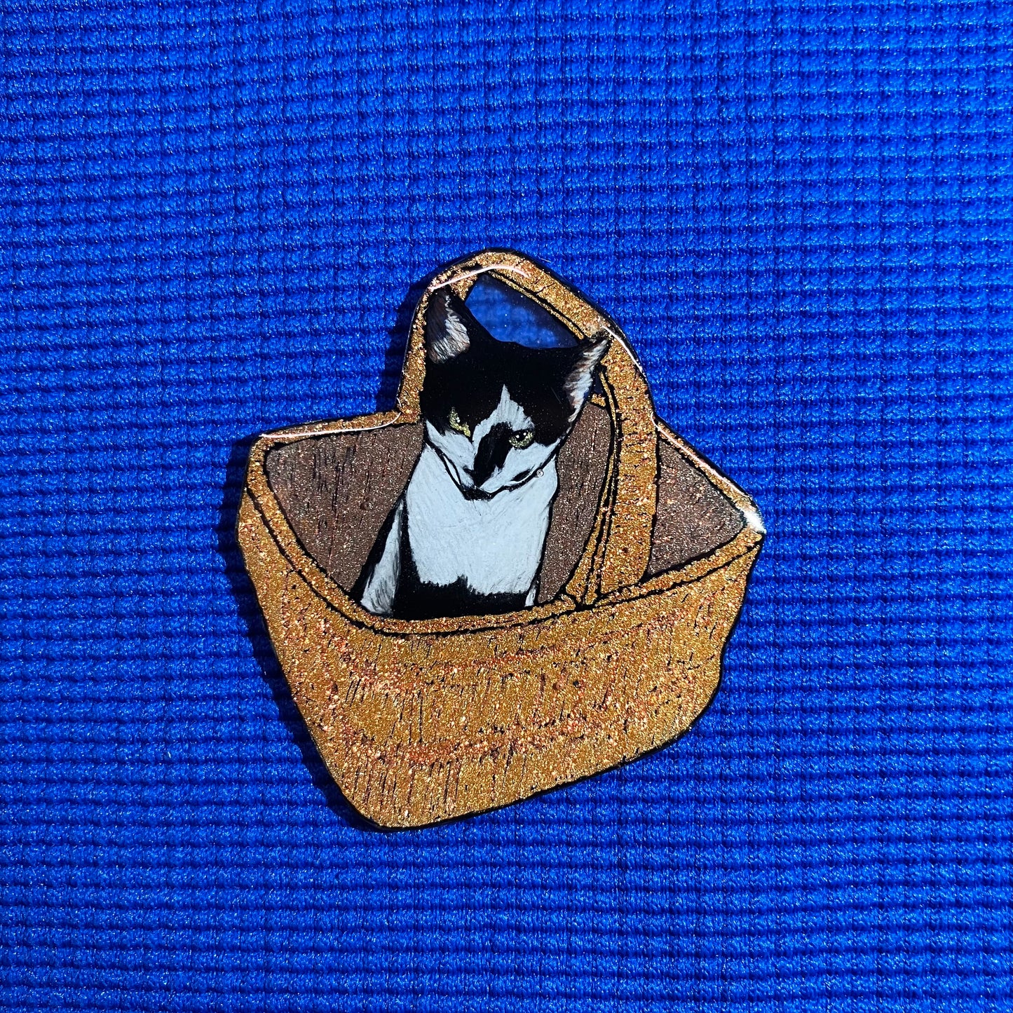 Benji dans un panier