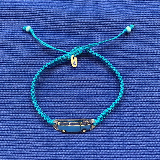 Minibus bleu turquoise
