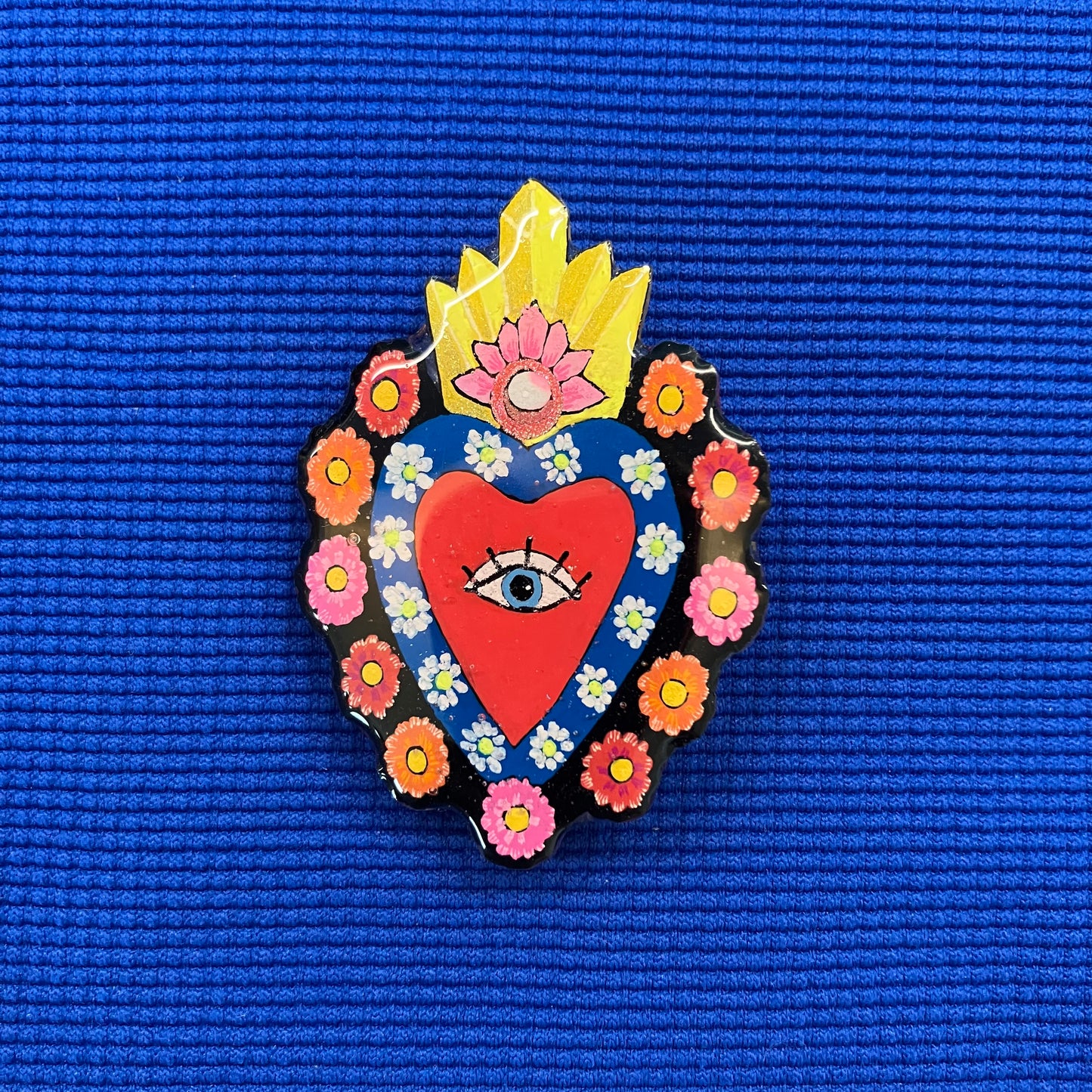Corazon con Ojo y Flores