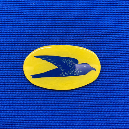 Hirondelle bleue fond jaune